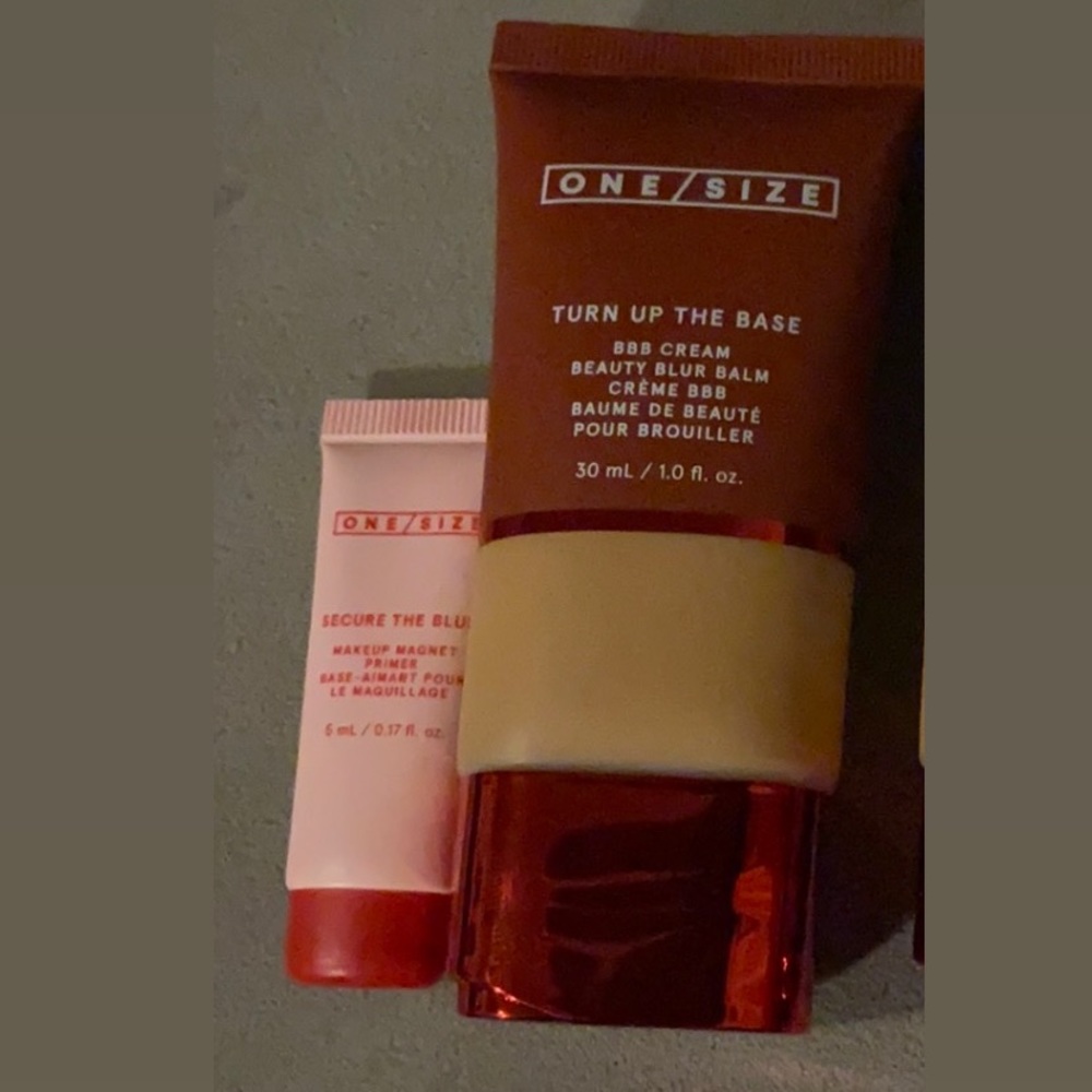 New One/Size Turn up the base BBB cream beauty blur balm